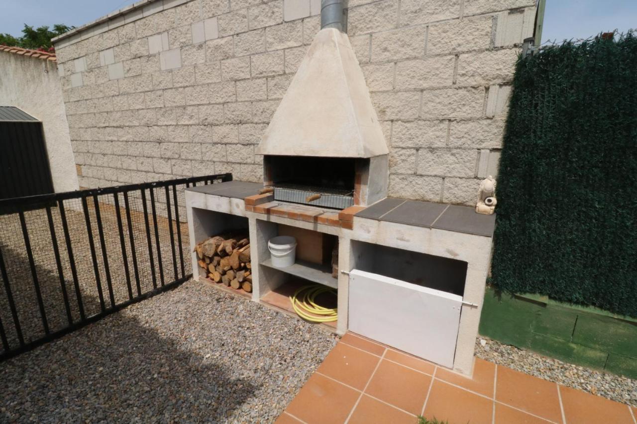Peni 168A - Belle Maison Avec Piscine เอมปูเรียบราบา ภายนอก รูปภาพ