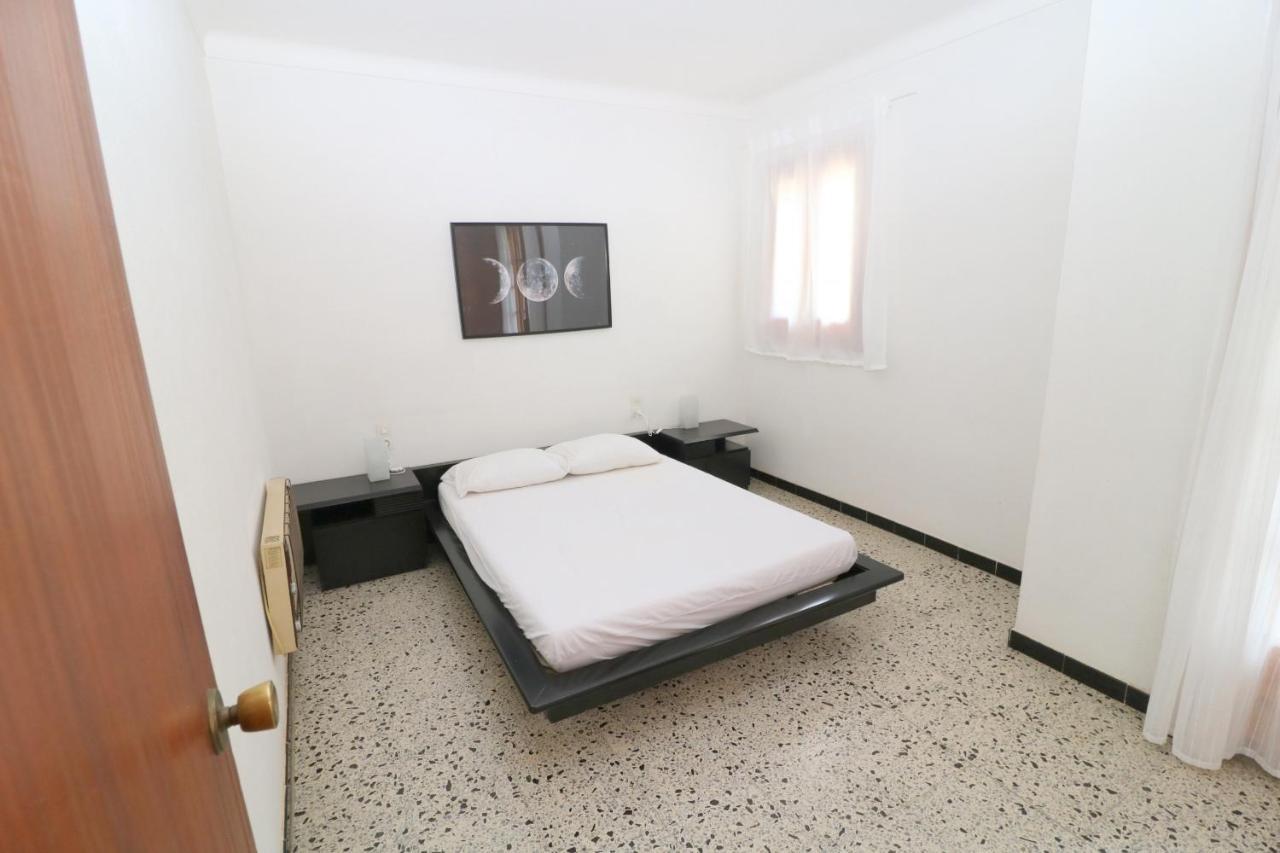 Peni 168A - Belle Maison Avec Piscine เอมปูเรียบราบา ภายนอก รูปภาพ